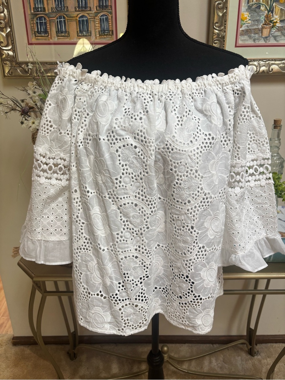 Lilly Pulitzer White Off-Shoulder Floral Eyelet Floral Blouse Size Large - NWT